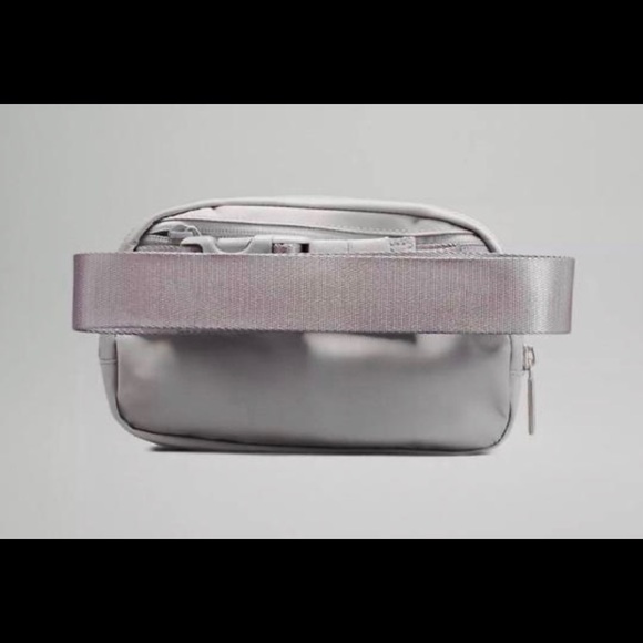 LULULEMON EVERYWHERE BELT BAG - Picture 10 of 15